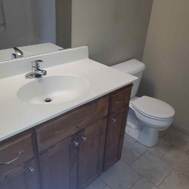 Building Photo - 524 W Gay St