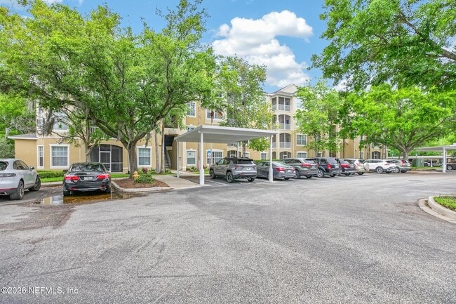 Building Photo - 7801 Point Meadows Dr