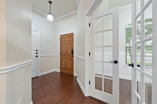 Building Photo - 116 Wolf Creek Way