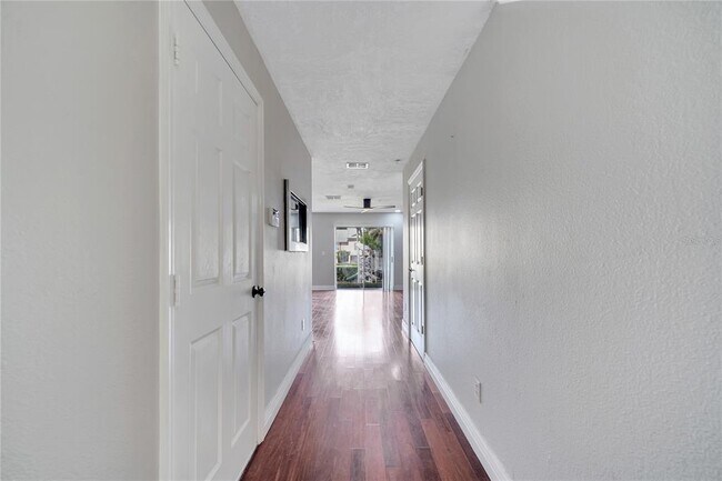Building Photo - 200 Sterling Springs Ln