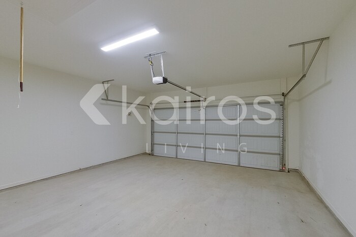 Building Photo - 201 Salvat Dr