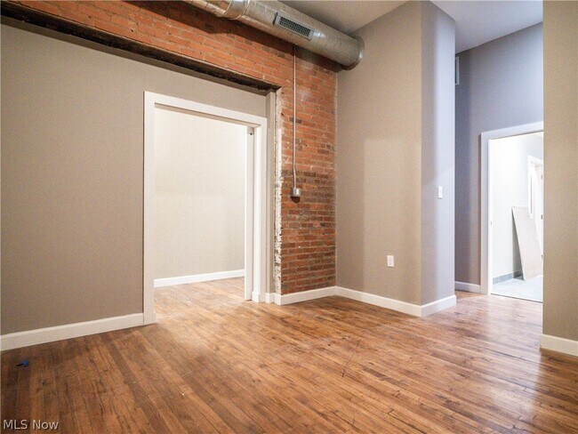 Building Photo - 3800 Euclid Ave