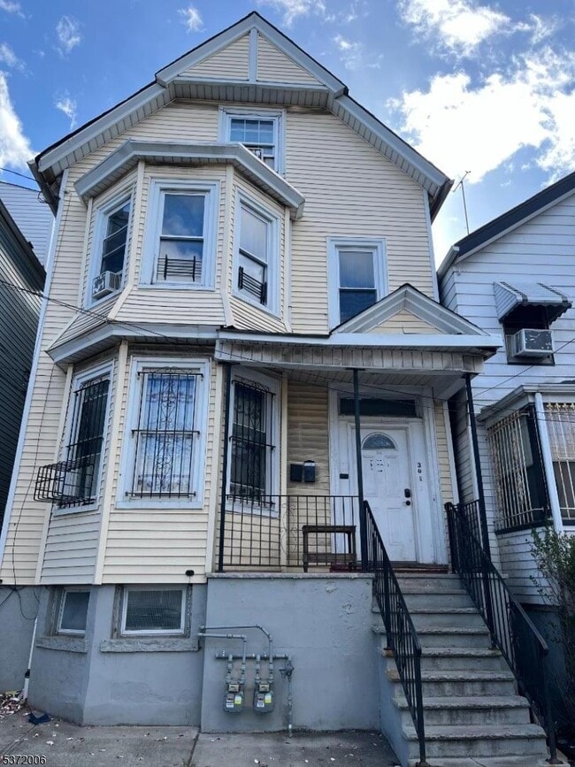 Primary Photo - 308 Court St