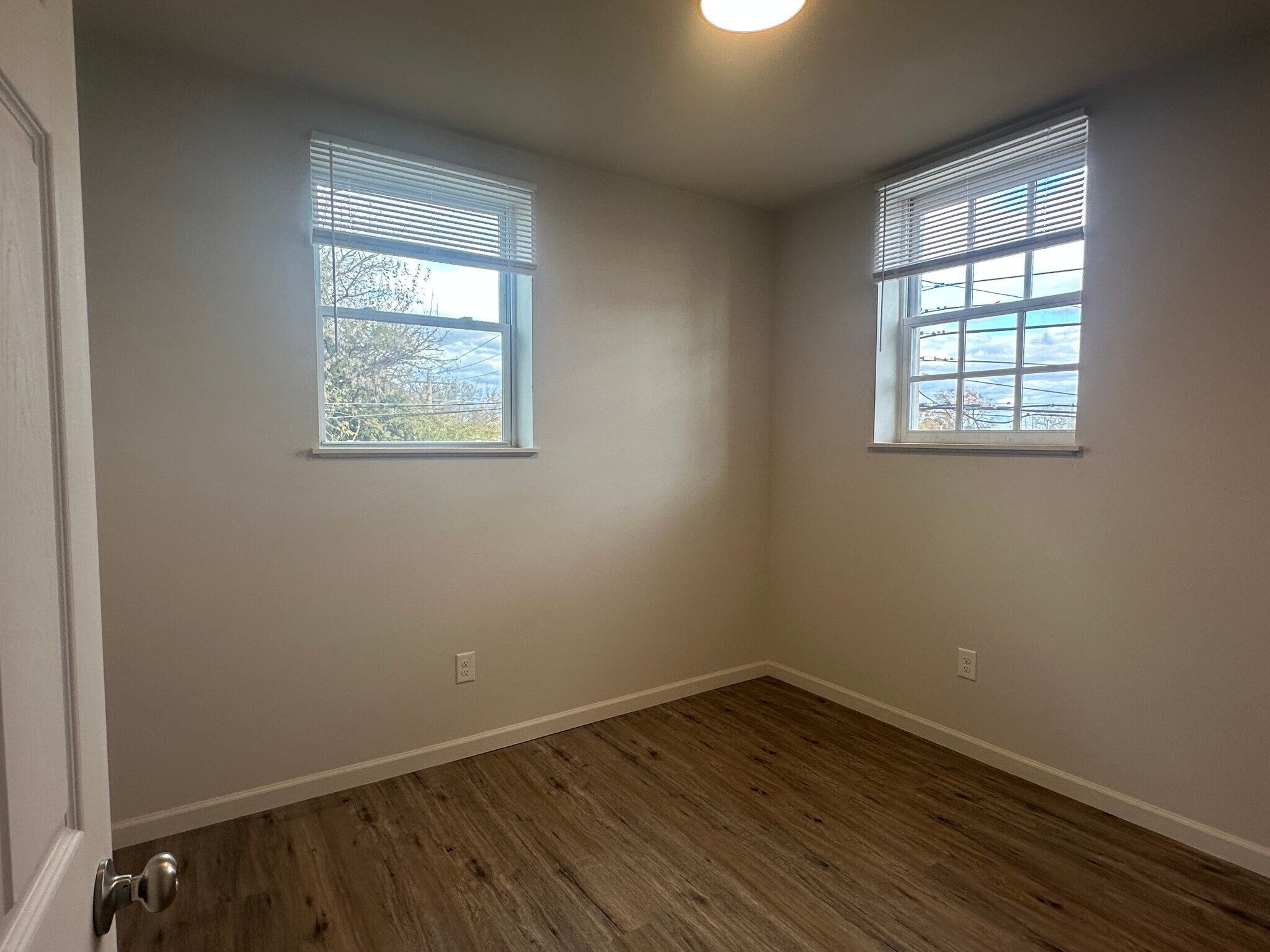 Building Photo - 1326 Morton Ave