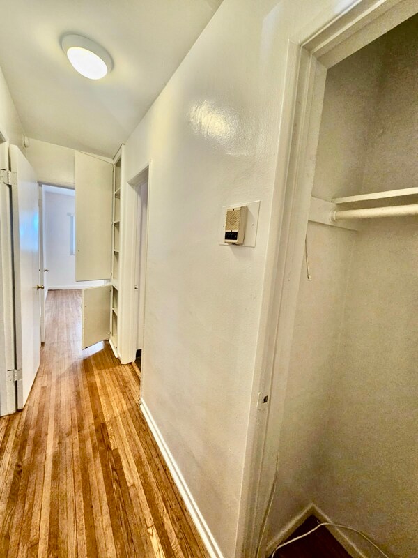 Building Photo - 1850 N La Brea Ave