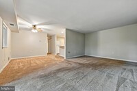 Building Photo - 206 Victor Pkwy