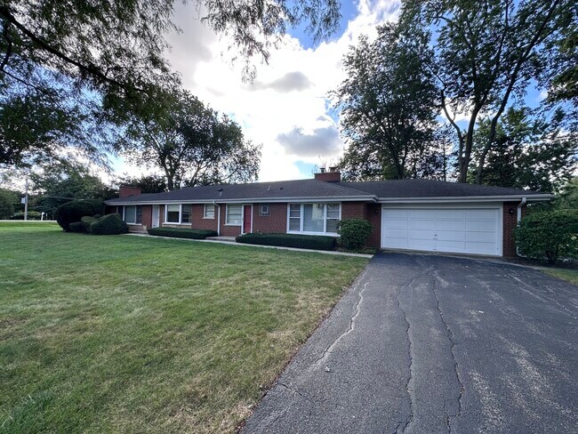 Primary Photo - 2300 Landwehr Rd