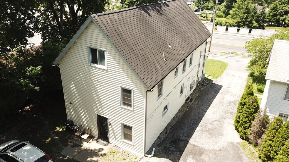 Building Photo - 3 White St