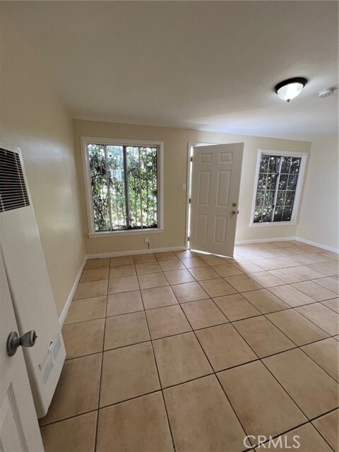 Building Photo - 4616 W 111th St