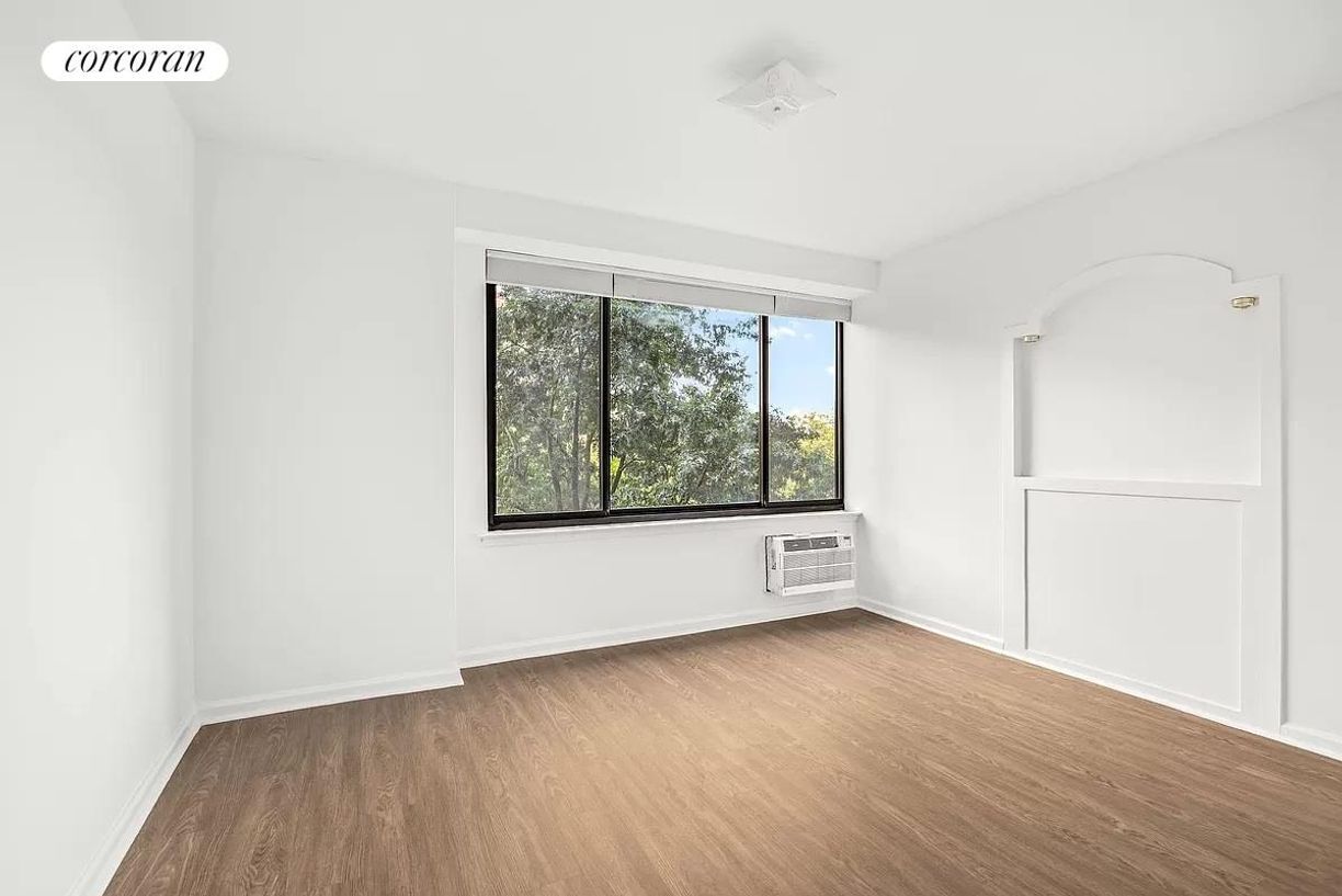 Building Photo - 372 Central Prk W