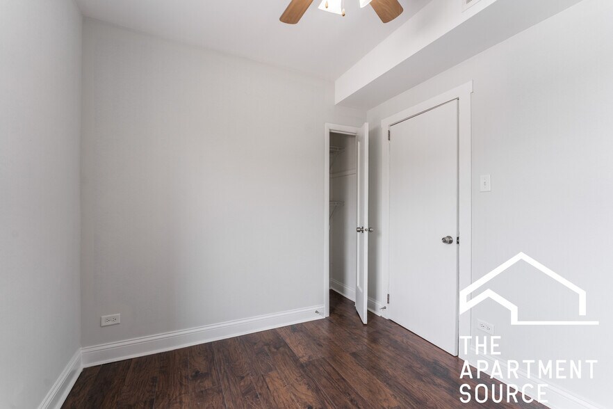 Building Photo - 4876 W Armitage Ave