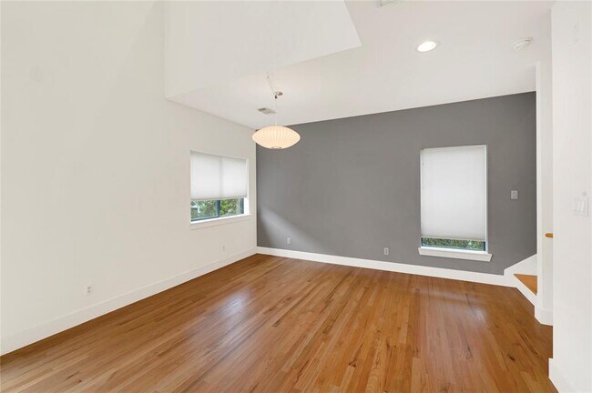 Building Photo - 4202 Spencer St
