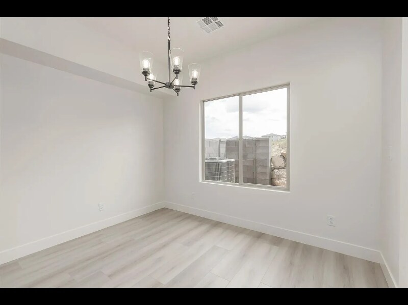 Building Photo - 297 S 1930 W
