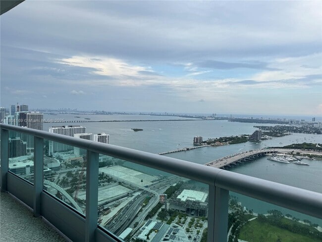 Building Photo - 900 Biscayne Blvd
