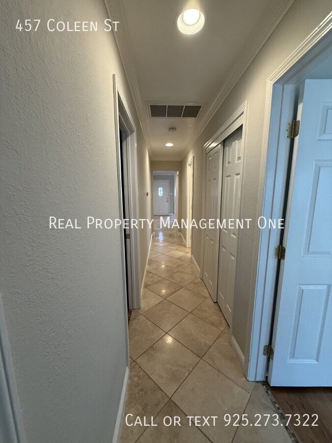 Building Photo - 457 Coleen St