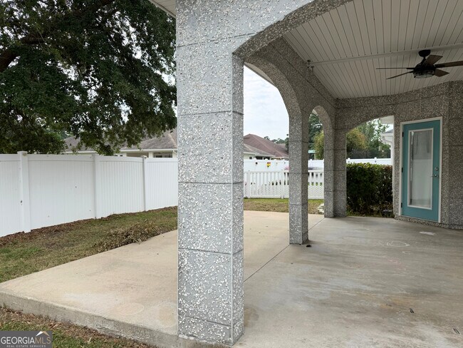 Building Photo - 126 Miller Ct