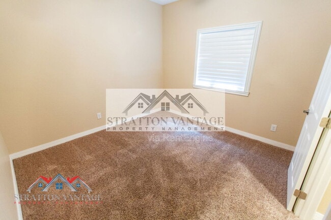 Building Photo - 2249 E Sells Dr