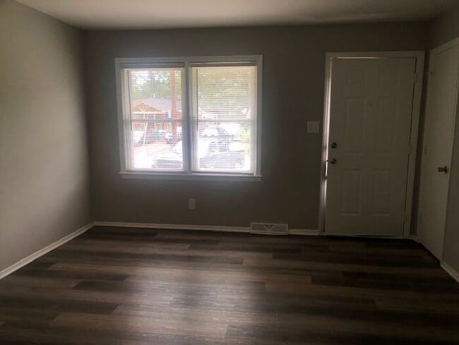 Building Photo - Three Bedroom Ranch Home in Yorkmount! COMING SOON!