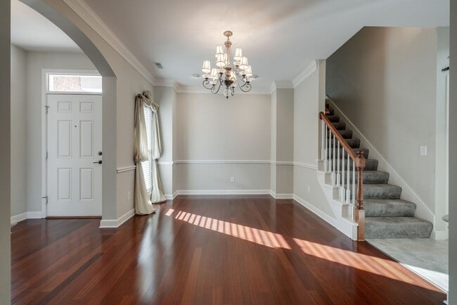 Building Photo - 218 Stoners Glen Ct