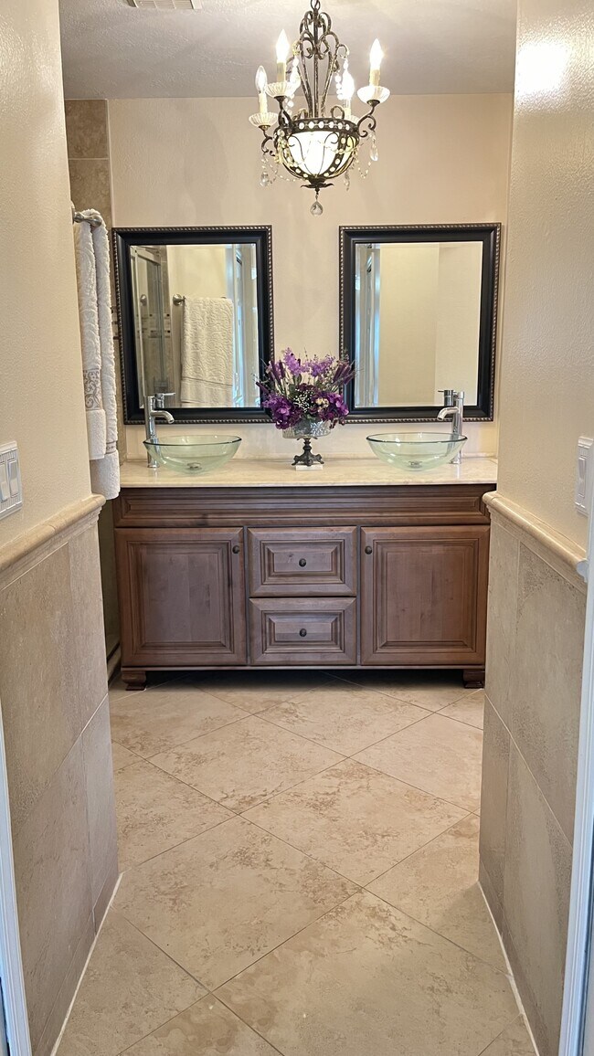 Building Photo - 213 SE 21st St