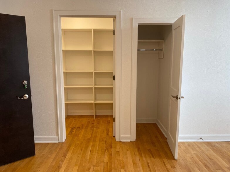 Building Photo - 413 Main Ave