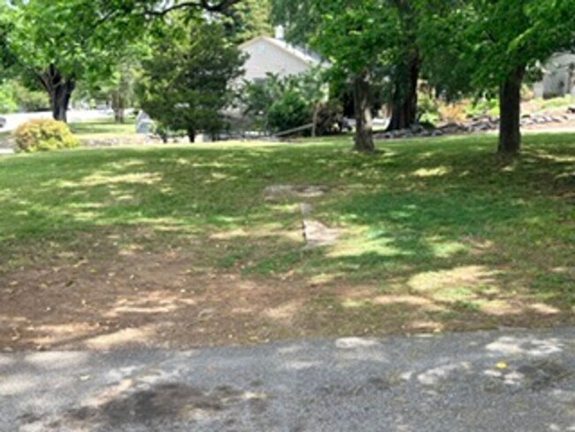 Building Photo - Totally Renovated Bungalow Located in Quiet Neighborhood Yet Close to Everything!