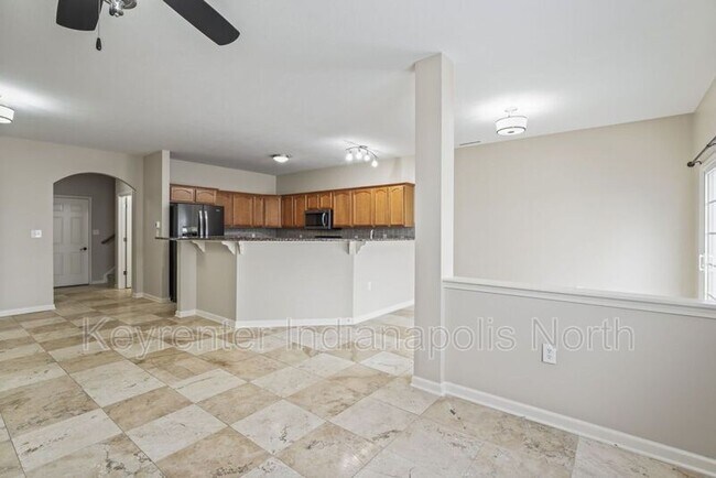 Building Photo - 16355 Meadowlands Ln