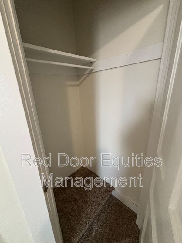 Building Photo - 522 N High St