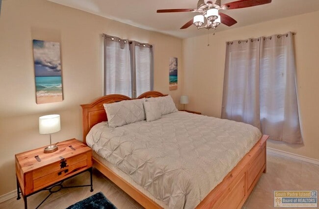 Building Photo - 102 E Capricorn Dr