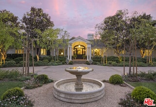 Building Photo - 2760 Sycamore Canyon Rd