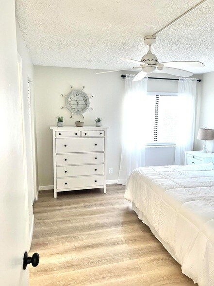 Building Photo - 1605 S US Hwy 1