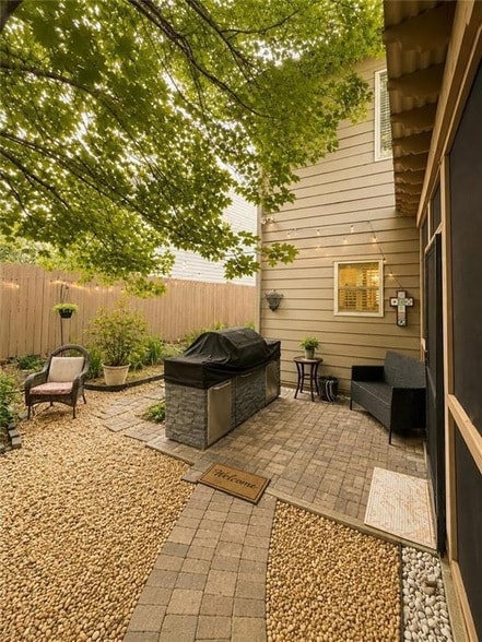 Building Photo - 1325 Little Hampton Dr