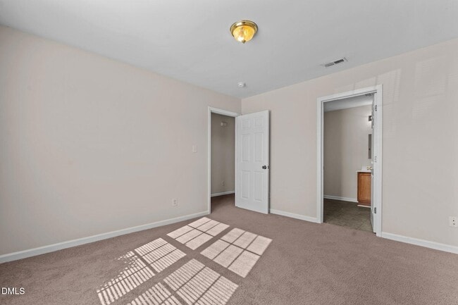 Building Photo - 408 Anna St