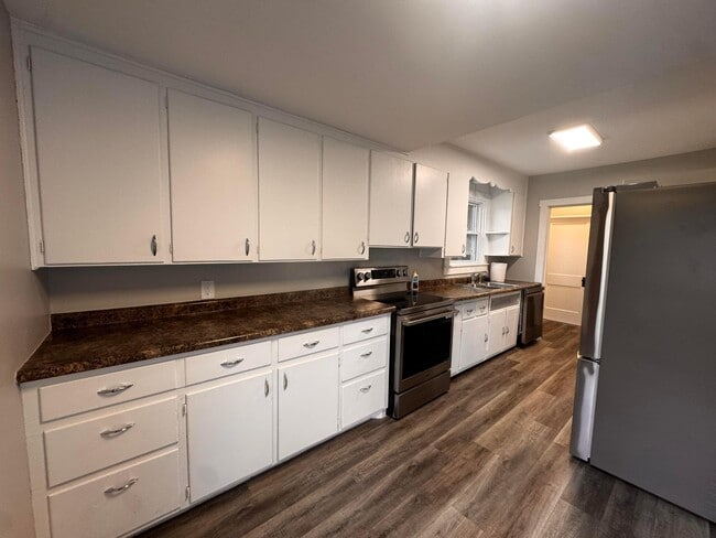 Building Photo - 79 W Cherry St