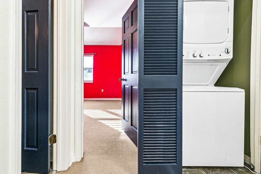 Building Photo - 8654 Pontchartrain Blvd