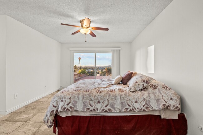 Building Photo - 10561 Alskog St