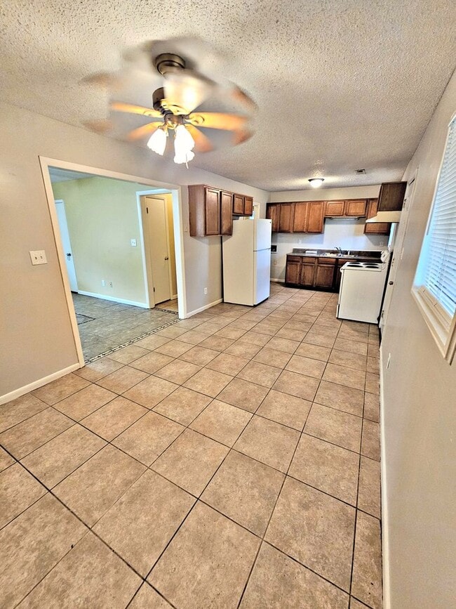 Building Photo - HOUSE FOR RENT - DECATUR SW