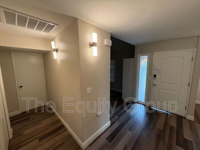 Building Photo - 445 N O'Farrell Ct