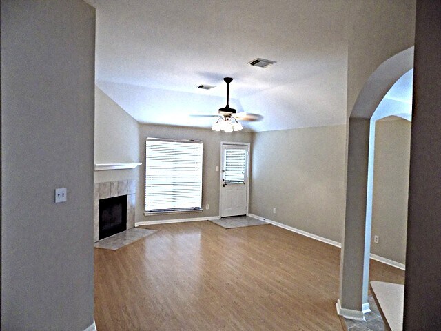 Building Photo - 10467 Twin Circles Dr