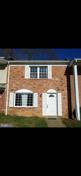 Building Photo - 905 Bellows Ave