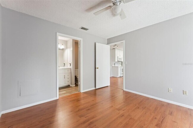 Building Photo - 711 Sugar Bay Way