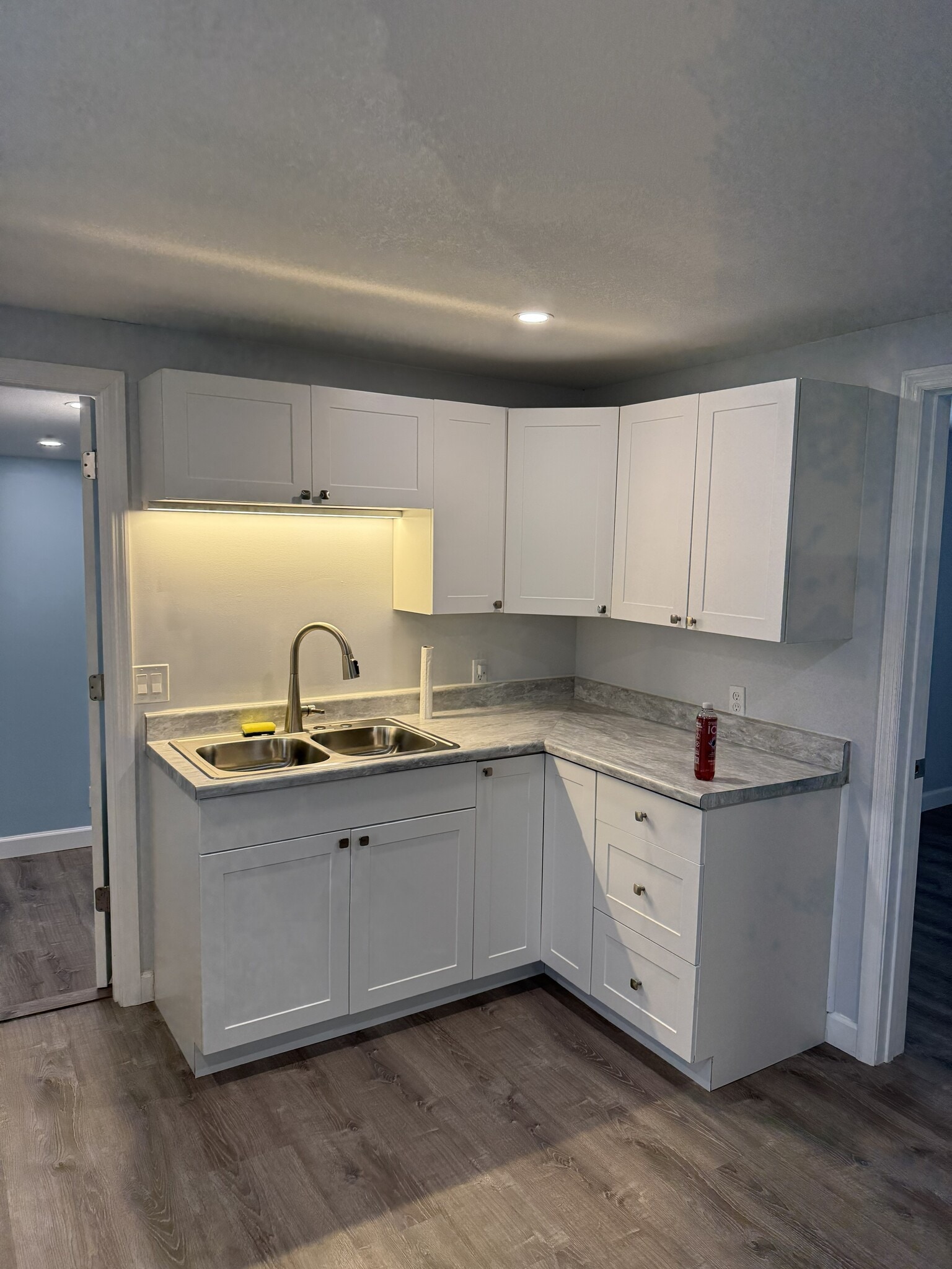 Building Photo - 444 US-22