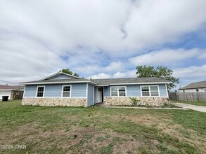 Building Photo - 175 N Berthe Ave