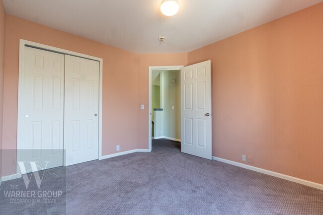 Building Photo - 2147 Falkirk Dr