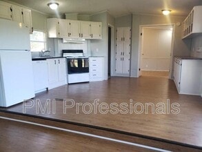 Building Photo - 934 Cranor Rd