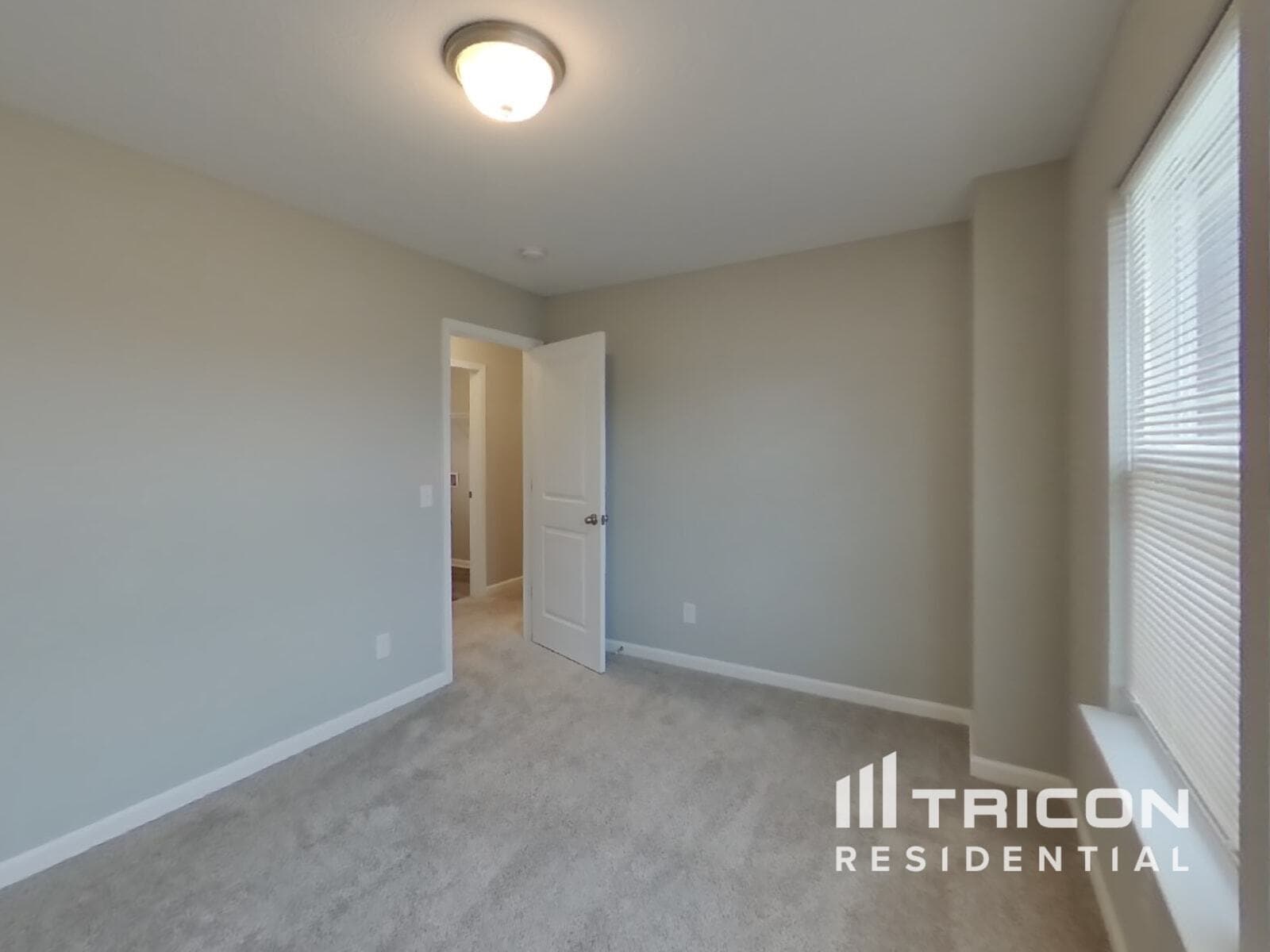 Building Photo - 301 Thomas Point Dr
