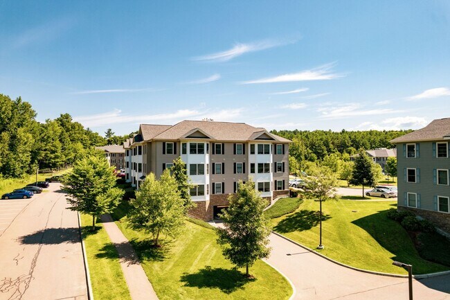 Building Photo - Spacious 2 Bedroom/ 2 Bathroom Apartment with Wooded View