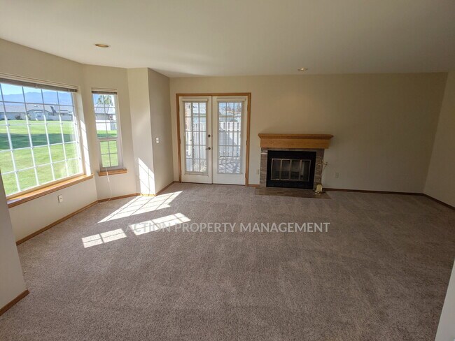 Building Photo - 3 bed 2 bath in Sherwood Village