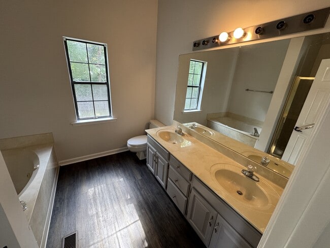 Building Photo - 825 Cold Creek Trail