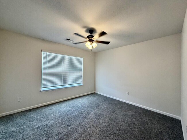 Building Photo - 517 Bonifay Dr